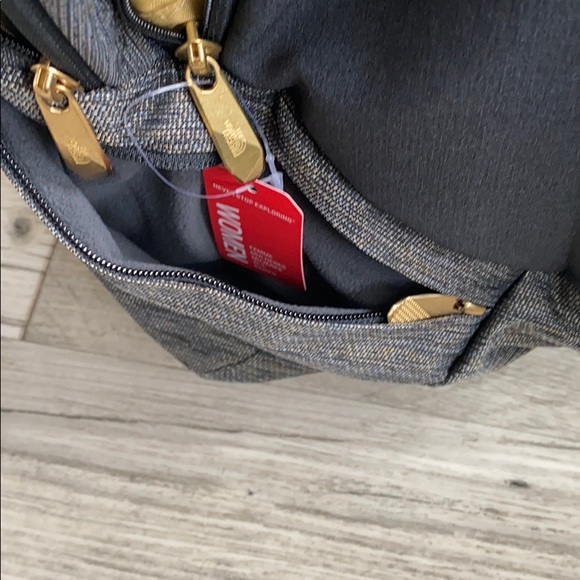 The North Face Isabella Backpack - Picture 8 of 8